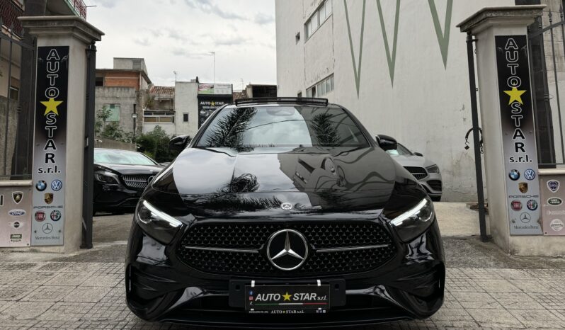 Mercedes Classe A 180d Premium AMG Night Edition pieno