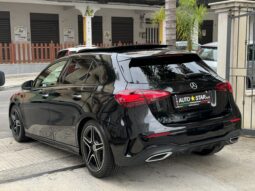 Mercedes Classe A 180d Premium AMG Night Edition pieno