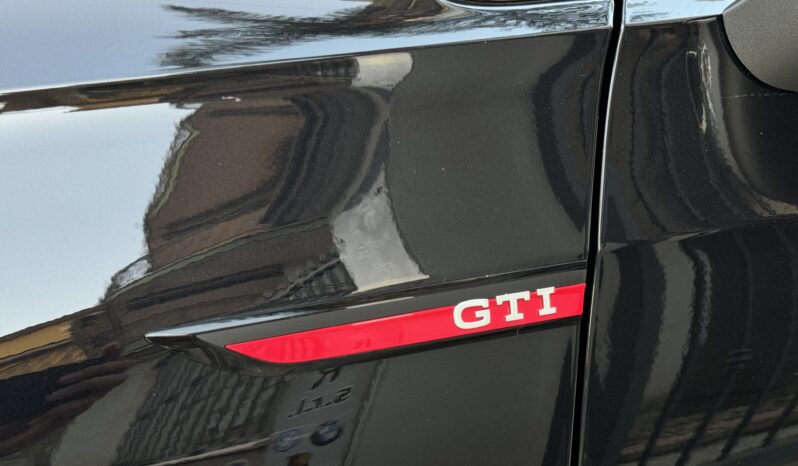 Volkswagen Golf 8 GTI 2.0 TSI pieno