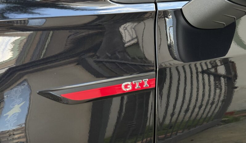 Volkswagen Golf 8 GTI 2.0 TSI pieno